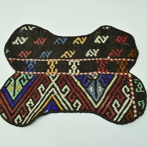 Handmade mat, Custom pet mat, Dog food mat, Pet supplies, Pet gifts, Pet food mat,Bone shaped mat, Puppy gift, Dog mat, Custom pet mat 207