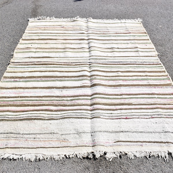Kilim area rug, Vintage kilim rug, Bohemian decor, Turkish handmade kilim rug, Kitchen decor, Nomadic rug, Kilim, 4.8 ft x 6.6 ft, ML0647