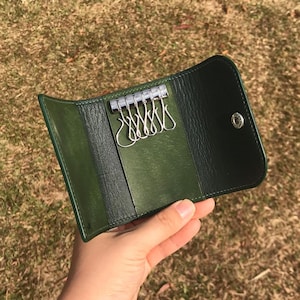 Personalized Handmade Key Holder | Green Pueblo | Elegant Key Wallet with Premium Amiet Keyplates | Perfect Gift for Relocation
