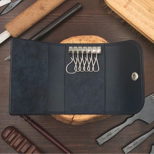 Personalized Handmade Key Holder | Dark Navy Pueblo | Elegant Key Wallet with Premium Amiet Keyplates | Perfect Gift for Relocation