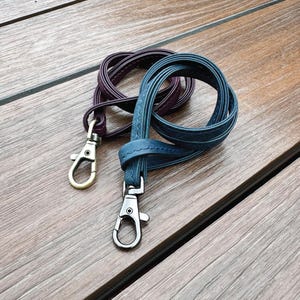 Laccetto da collo fatto a mano / Pelle Pueblo in 12 colori / Elegante e staccabile per ID, chiavi o porta carte / Comodo accessorio per tutti i giorni