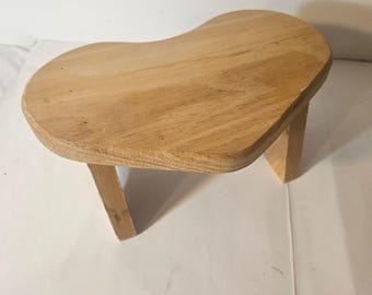 Demis Products Inc Heart Shaped Wooden Stool Plant Stand Doll Teddy Natural