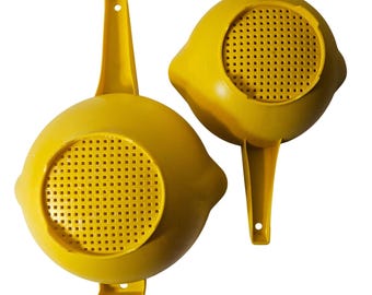 Vintage Tupperware Yellow Colander Strainer Set 2pc 1qt 2qt Long Handle Retro