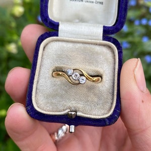 Vintage 18ct Gold Diamond Trilogy Ring, Size O1/2 or 7.75, Vintage Engagement Ring, Diamond Trilogy Ring, Vintage Diamond Ring, Trio Ring