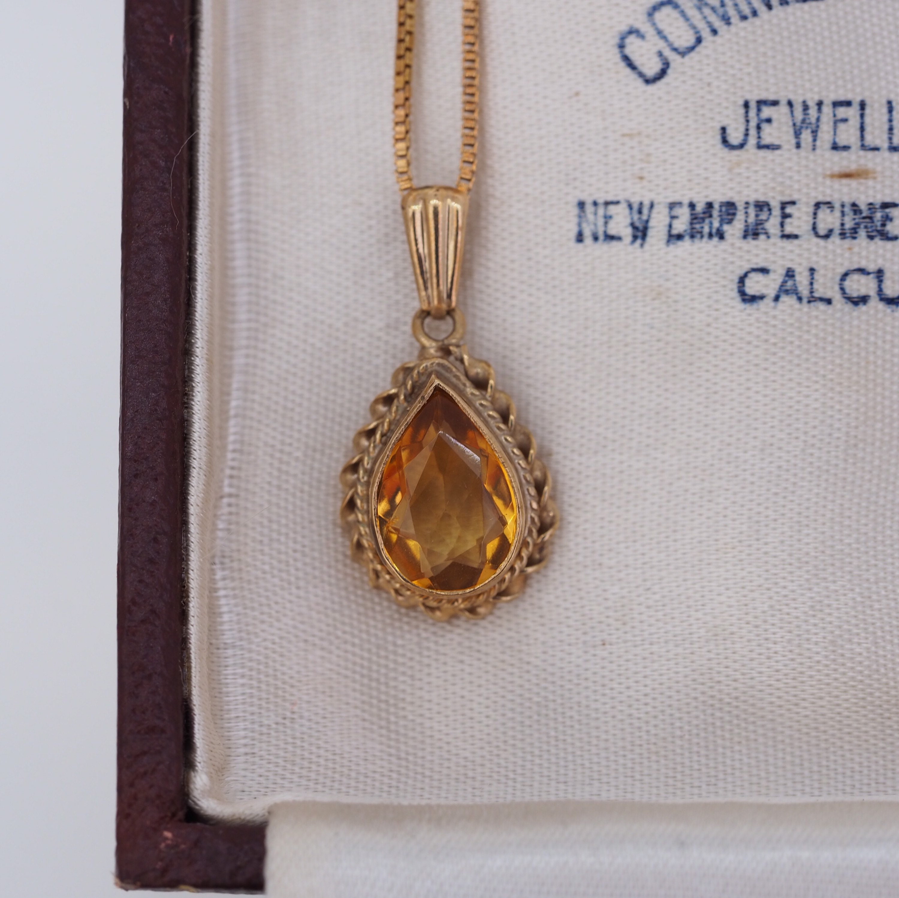 9ct Gold Personalised Wanderlust Compass Pendant Necklace – Generous APE