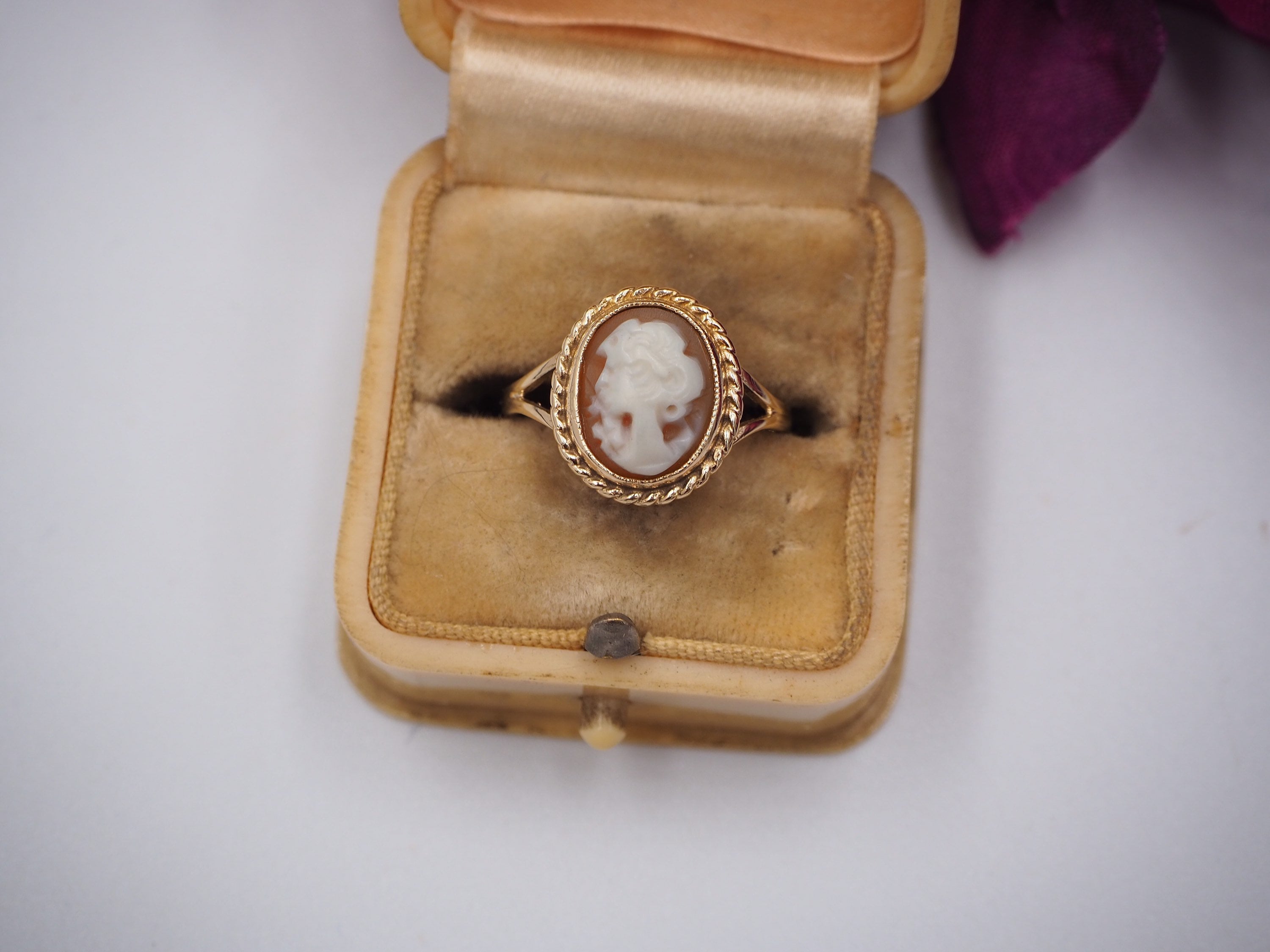 Vintage 9ct Gold Cameo Ring, Size I 1/2 or 4.75