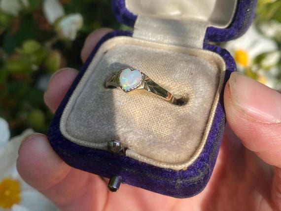 Vintage 9ct Yellow Gold Opal Heart Ring, Size L1/2 or 6.25