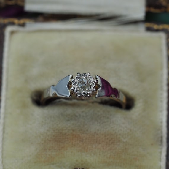 Antique 18ct Gold and Platinum Diamond Solitaire Ring, Size J1/2 or 5.25