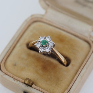 Vintage 9ct Gold Emerald and Cubic Zirconia Daisy Ring, Size O1/2 or 7.75, Vintage Engagement Ring, Vintage CZ Ring, Vintage Emerald Ring