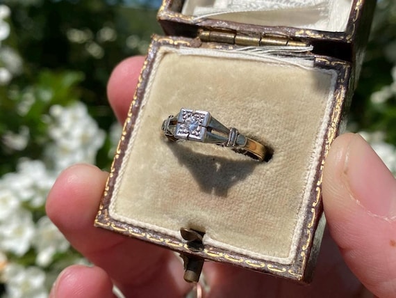 Vintage 9ct Gold and Platinum Diamond Solitaire Ring, Size M or 6.5