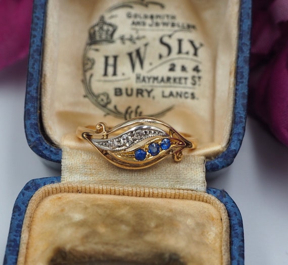 Antique 18ct Gold Sapphire and Diamond Ring, Size