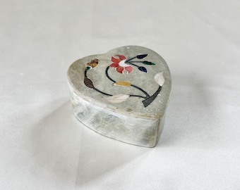Stone Inlaid Heart Box, Heart Trinket Box, Stone Trinket Box, Ring Holder, Ring Dish, Vanity Decor, Vanity Organizer, Heart Box