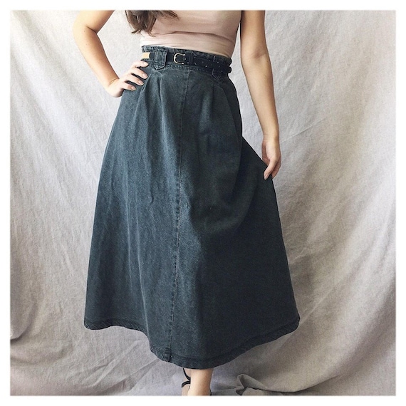 30" Waist Eddie Bauer Denim Skirt with Pockets, Bl