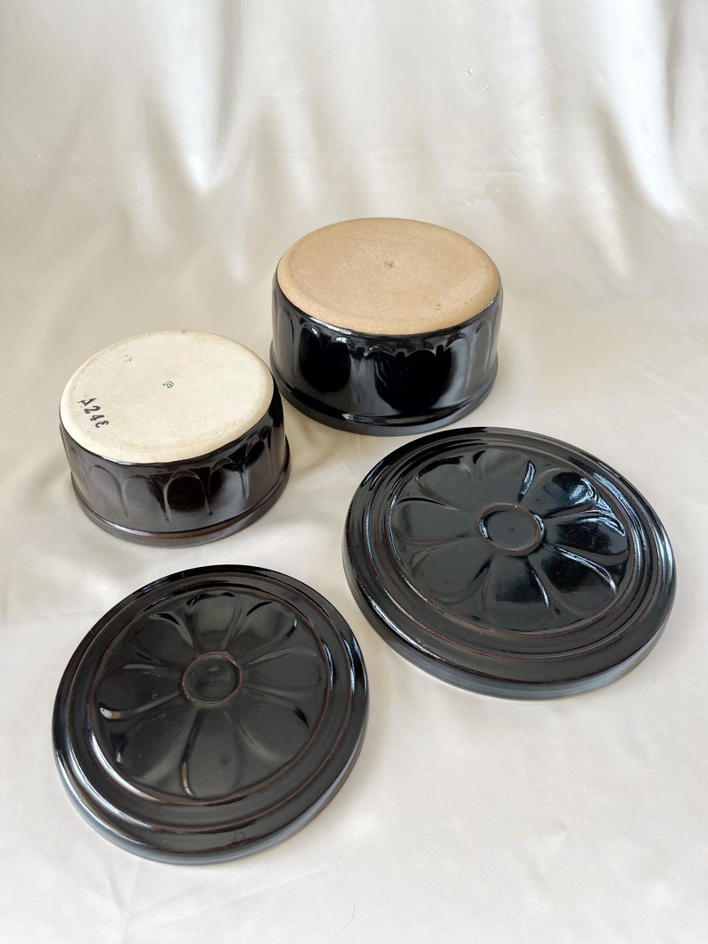 Set of 2 Dark Brown Daisy Large Ceramic Containers, Cute Kitchenware, Retro Kitchenware, Ceramic Food Storage with Lid, Daisy Containers bild 4
