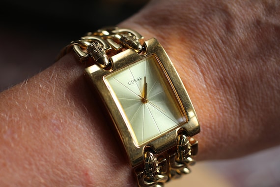 Guess Women's Watch Wristwatch "Heavy Metal" Gold