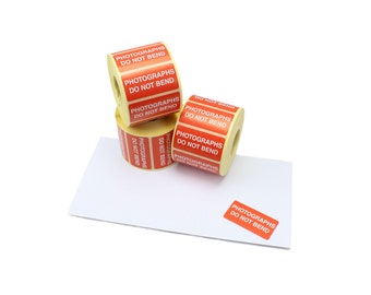 1 Roll of 1,000 - Photographs do not bend Labels / stickers. Red & White. Ideal for Retail, Markets, Auction Houses. 50mm x 25mm