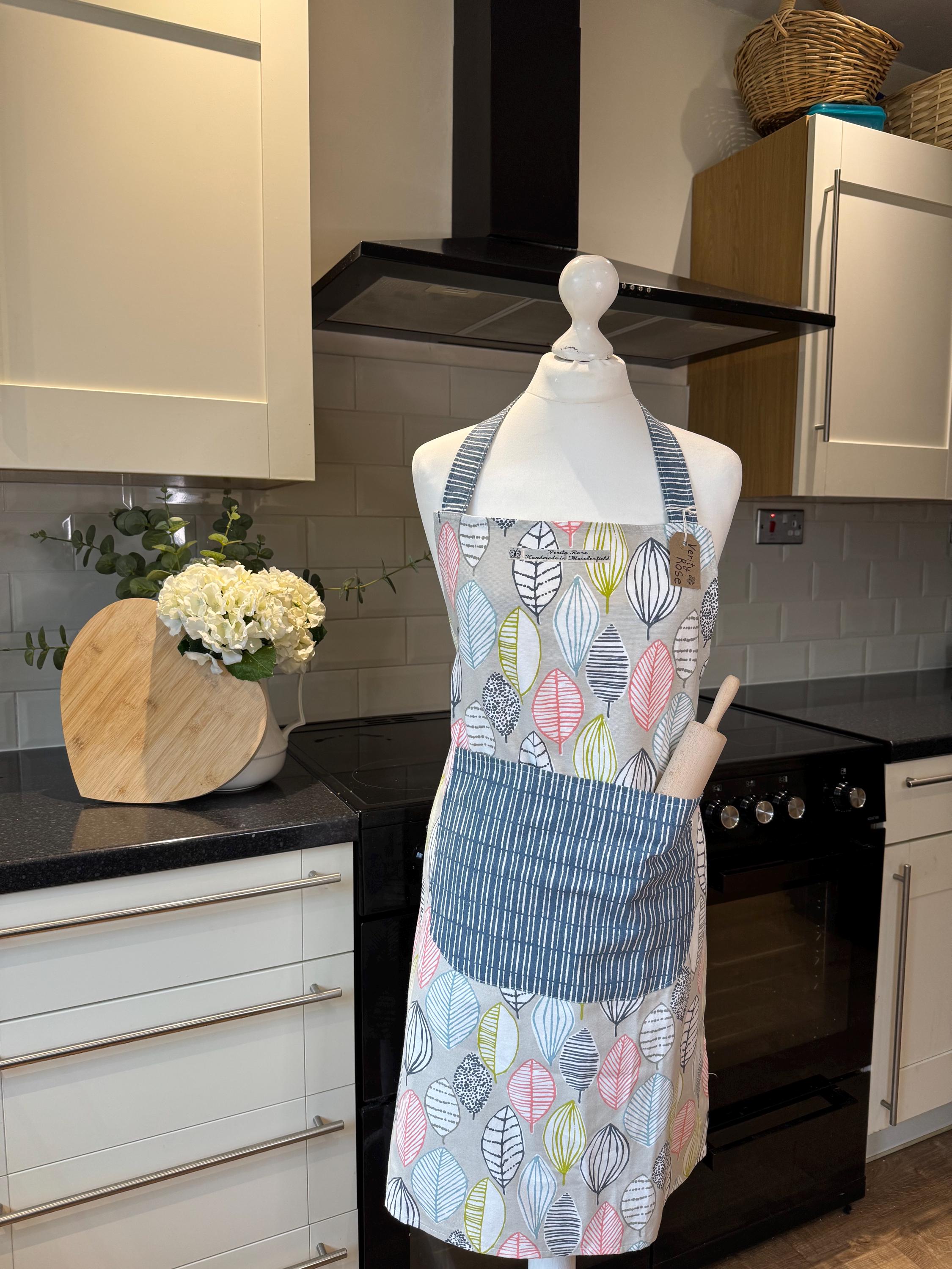 Adult Apron, cotton adult apron, apron with pocket, bakers present,