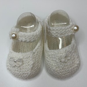 Babyschuhe, Babyschuhe, Handgestrickt, Taufschuhe, weiße Kinderwagenschuhe, Rebornschuhe, Babypartygeschenk.