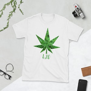 Marijuana Leaf with 4:20 - Short-Sleeve Unisex T-Shirt – Cannabis Mary Jane MJ April 20 Code Phrase Smoke 4/20