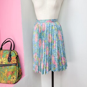 Vintage 1960s Blue & Pink Floral Print Accordion Pleated Skirt (XXS)