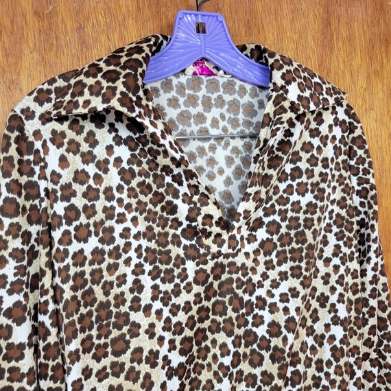 Vintage 1970s Aladdin Leopard Print V-neck Tie Wa… - image 5