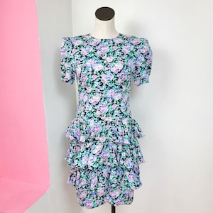Vintage 80s Pastel Floral Print Ruffled Knee Length Party Dress