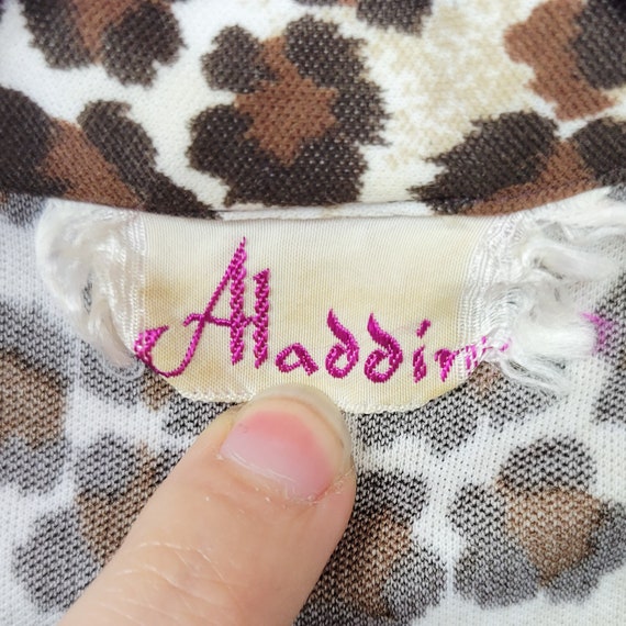 Vintage 1970s Aladdin Leopard Print V-neck Tie Wa… - image 6