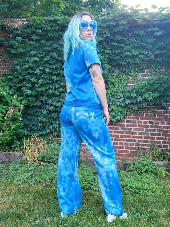 Vintage 70s Blue Tie Dye Polyester Pant Suit  / L… - image 10