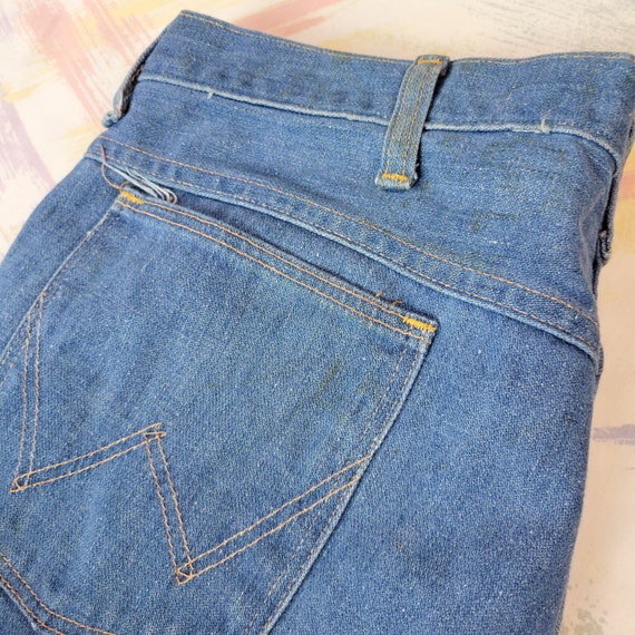 Vintage 1970s Wrangler Bootcut Blue Jeans (size 3… - image 6