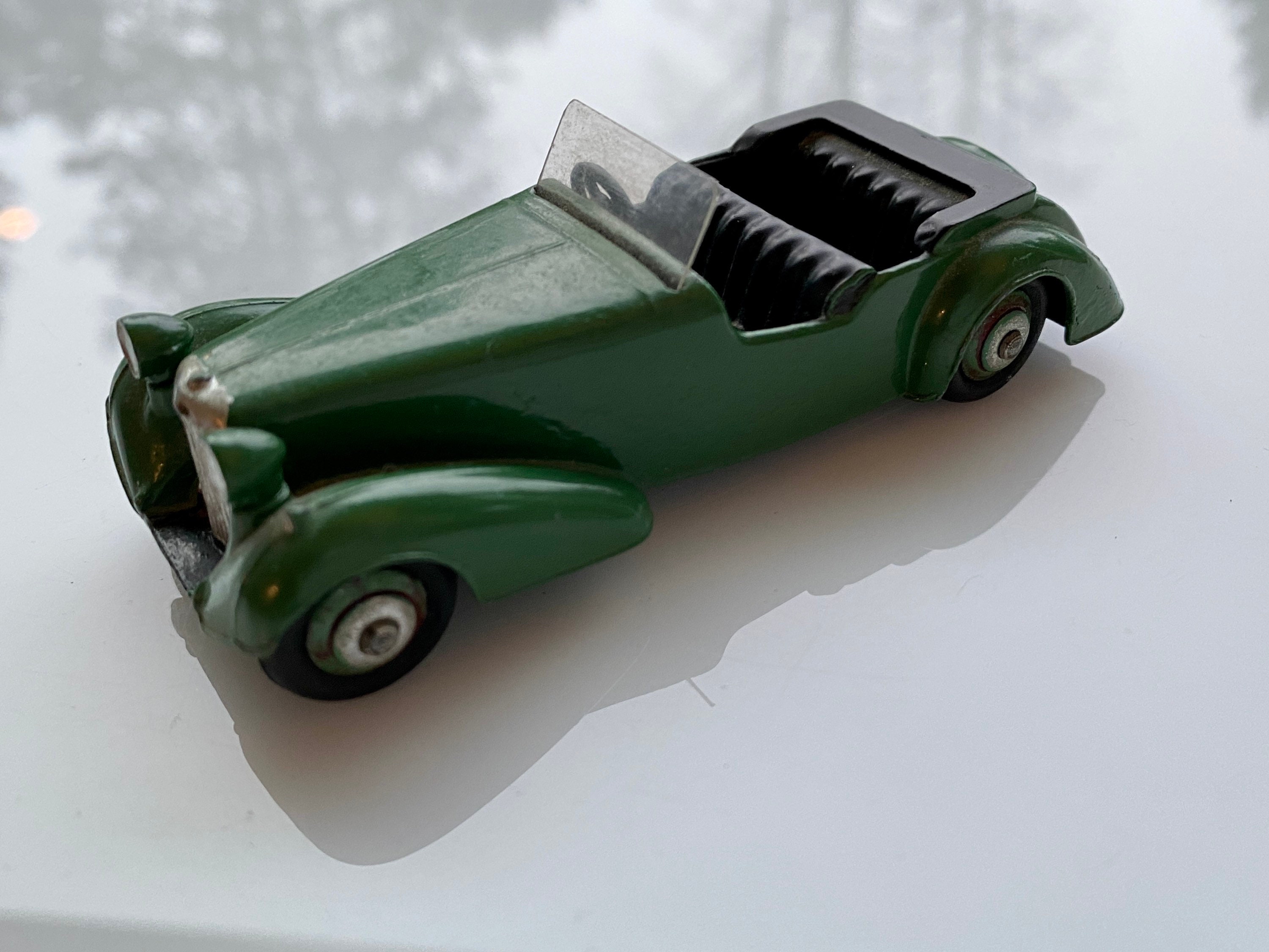Very Nice Vintage Dinky Toys Alvis Sports Car Diecast Model 1946
