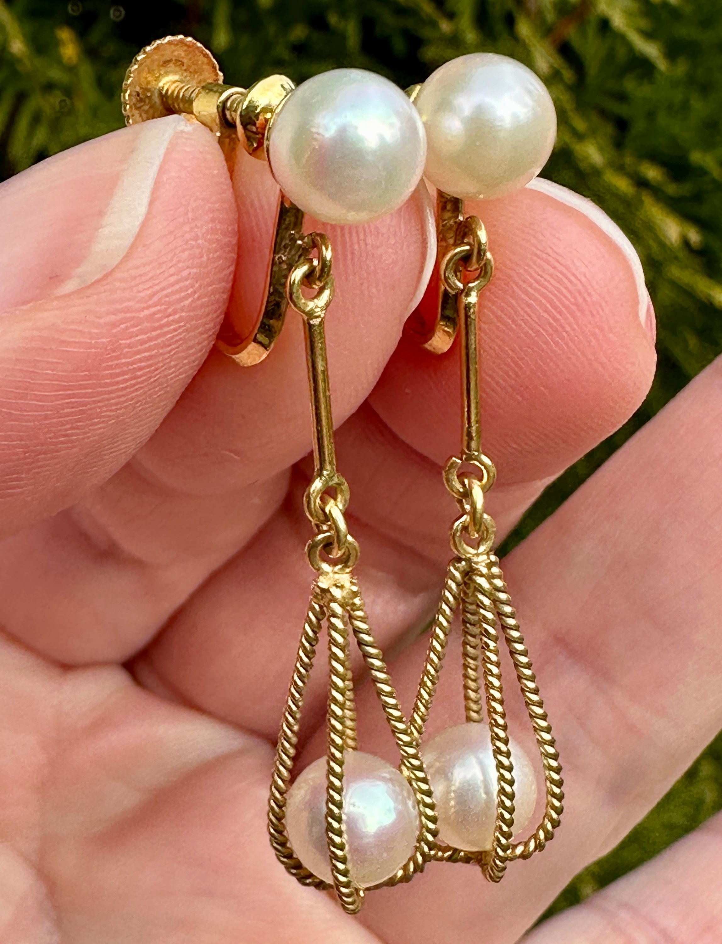 Vintage 14k Gold Pearl Dangle Earrings - Screwback