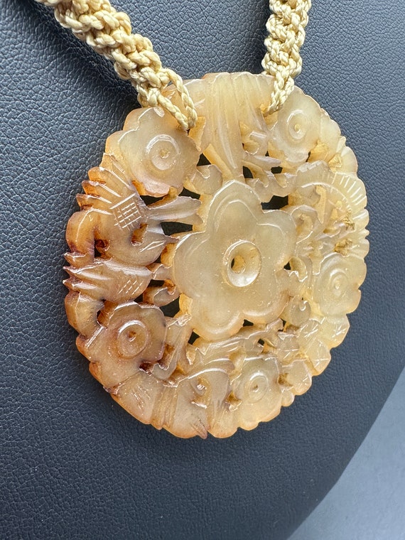 Jade Carved Flower Pendant on Macrame Necklace - … - image 3