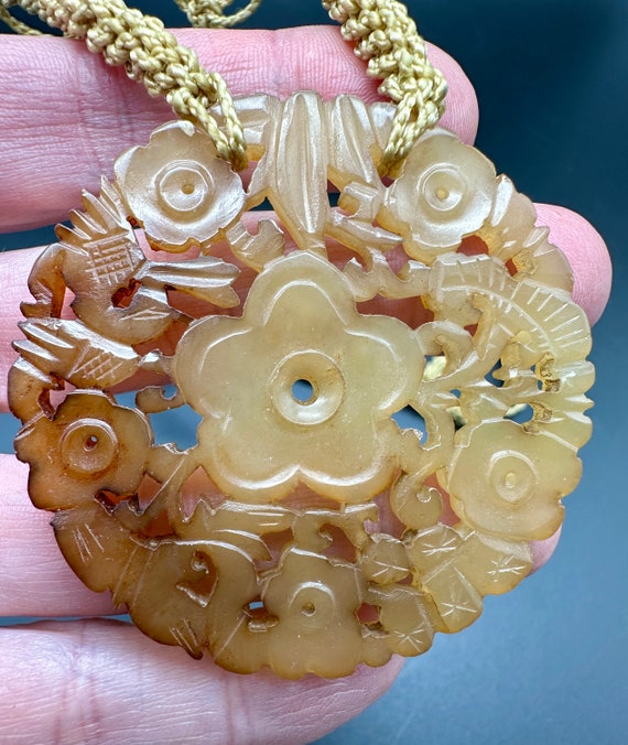 Jade Carved Flower Pendant on Macrame Necklace - … - image 5