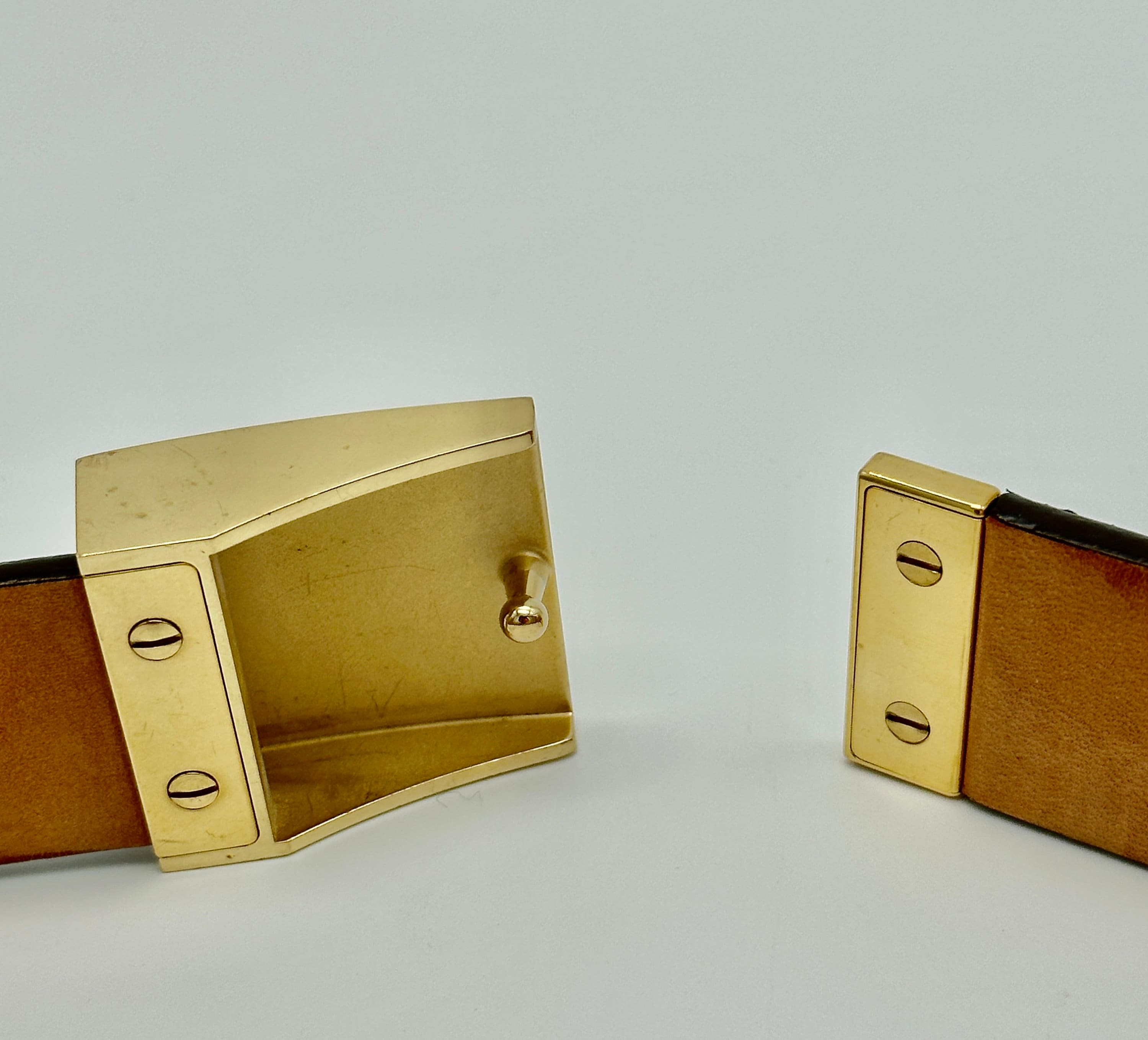 Authentic Louis Vuitton Gold Tone Belt Like New -  Sweden