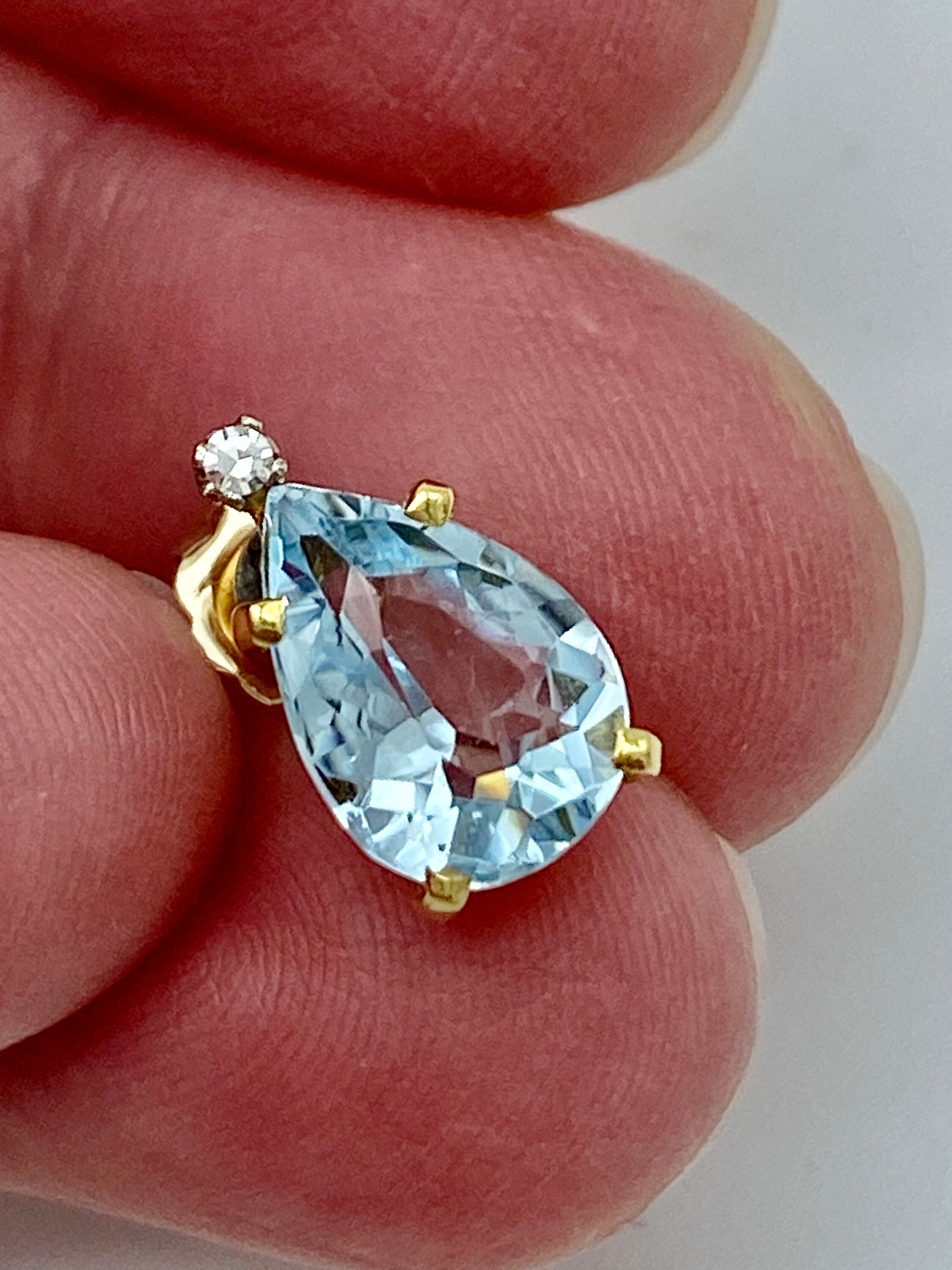 Stunning 18k Gold Aquamarine and Diamond Earrings Etsy