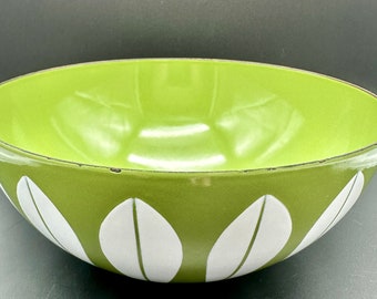 Mid-Century Catherineholm Scandinavian White Lotus Metal Enamel Bowl - 8”