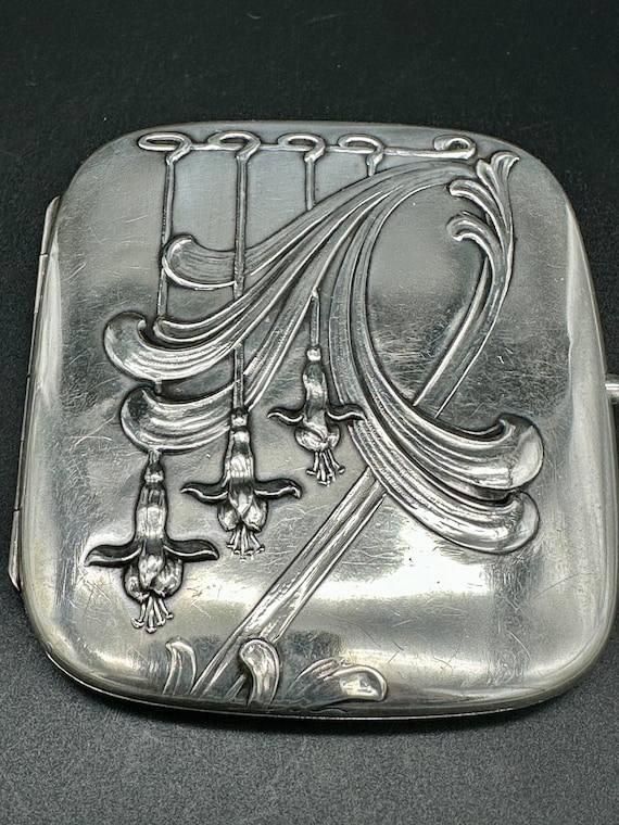 Etched Design Silver Cigarette Case with Built in Lighter Metal Wallet D1