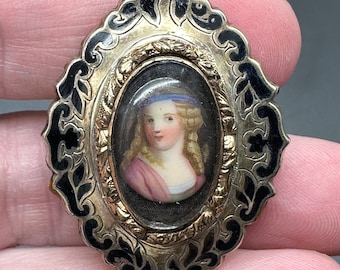 Antique 14k Gold Edwardian Brooch with Girl & Black Enamel Decoration