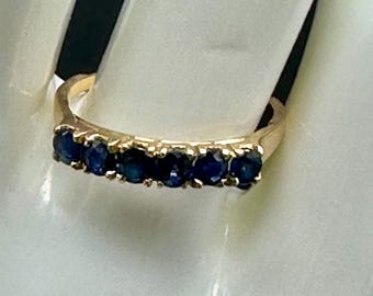 14k Gold Blue Sapphire Ring - Size 6 1/2