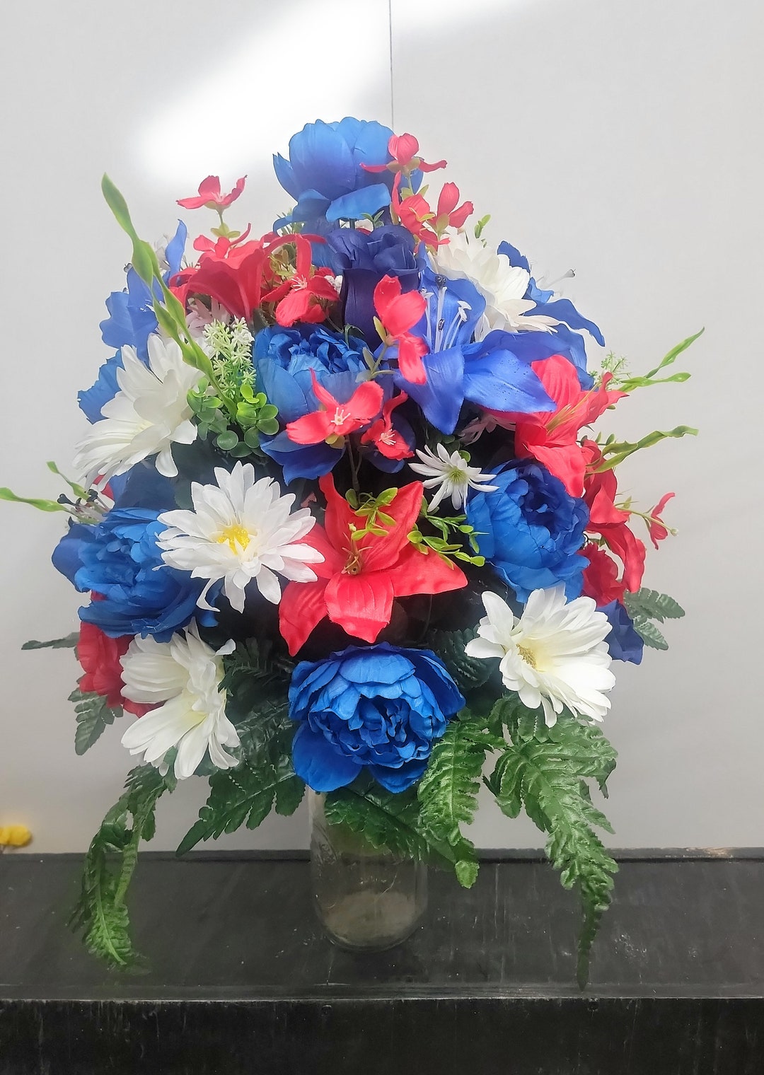 Large Grave Vase Flower Arrangement Red White Blue Veterans Cemetery ...