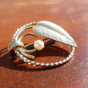 Open Circle Brooch 12k GF Cultured Pearl Textured Leaf Brooch
