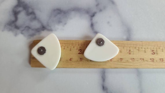 Pastel Plastic Triangular Stud Earrings - image 10