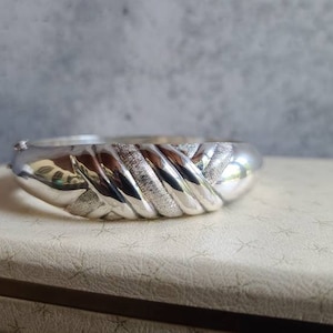 925 Etched Hinged Bangle Bracelet