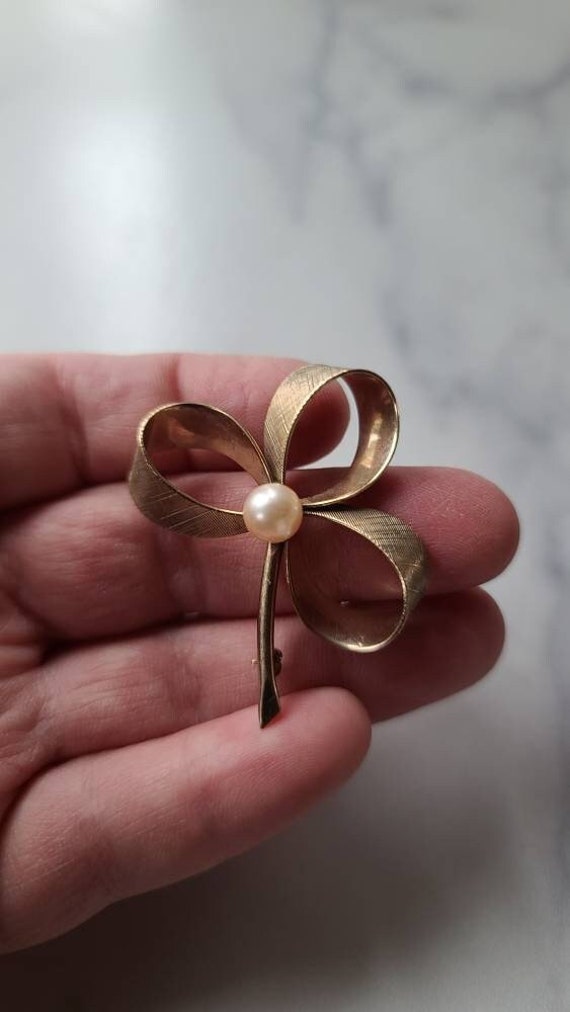 Winard 12K GF Pearl Three Leaf Clover Brooch - image 2