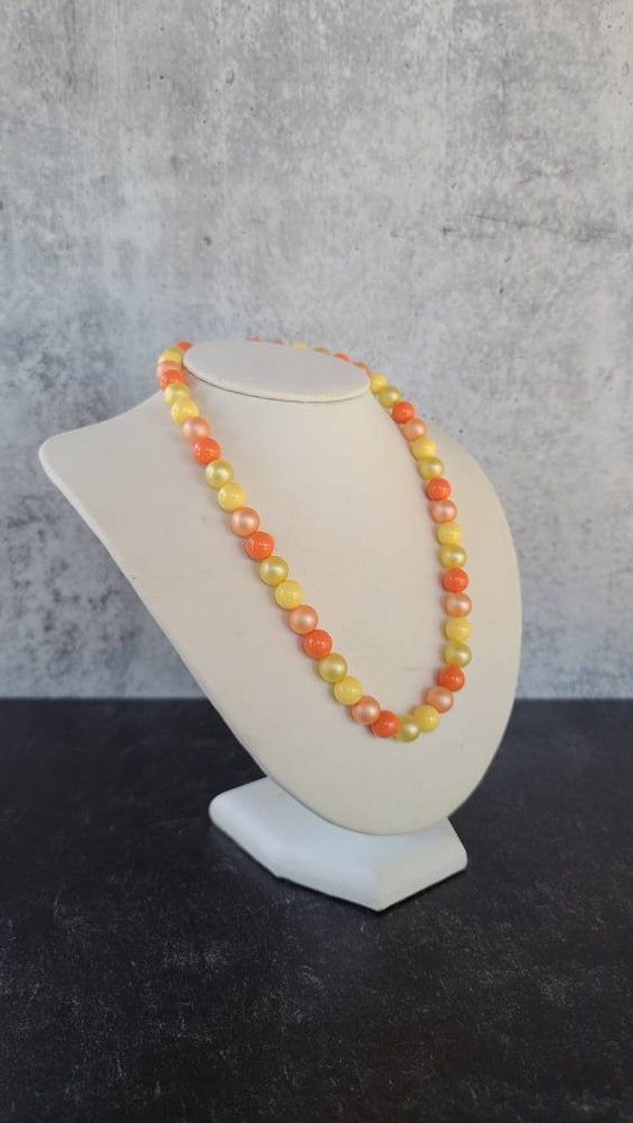 Vintage 1970s Orange and Yellow Beaded Necklace - image 4