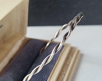 Vintage 925 Sterling Silver Bracelet. Length 19.5 cm / 7.6