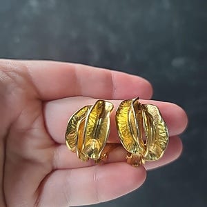 Norma Jean Gold Tone Metal Clip-on Earrings Vintage Costume Jewelry