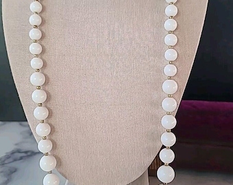 White Plastic And Gold Tone Metal Beaded Necklace Vintage