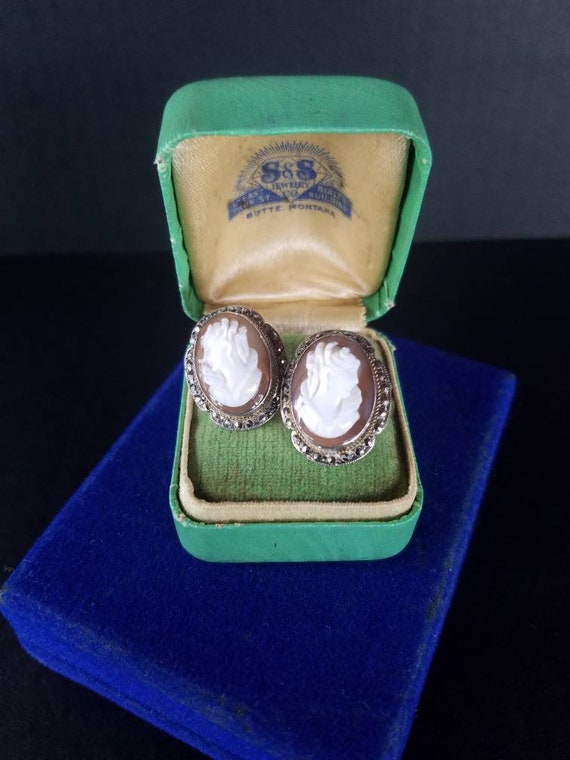 800 Silver Cameo Marcasite Screwback Earrings