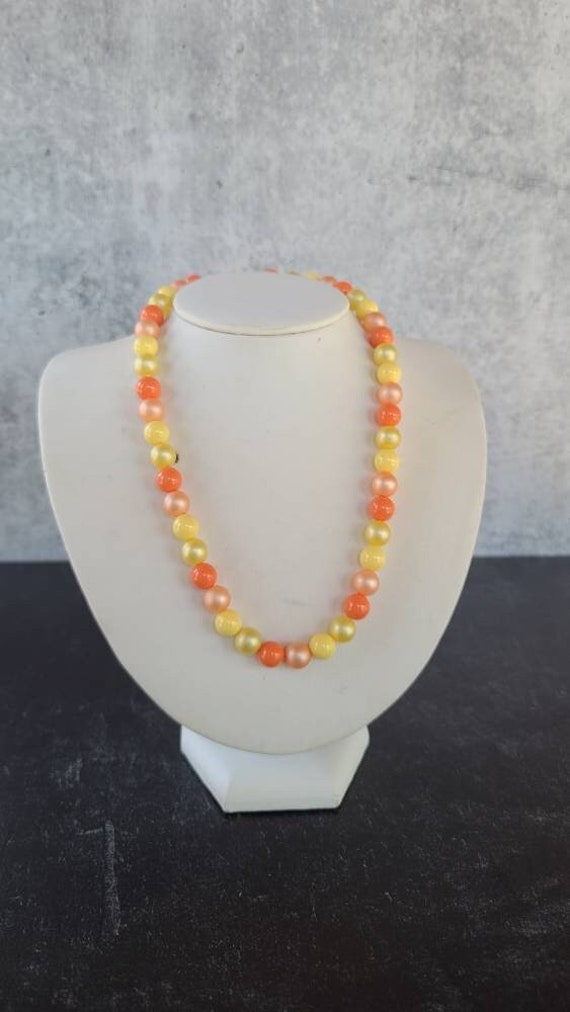 Vintage 1970s Orange and Yellow Beaded Necklace